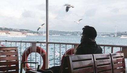 谈球吧小试牛刀!阿尔卡拉斯直落两盘轻取拉约维奇,晋级罗马大师赛32强