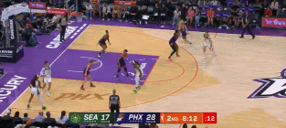 谈球吧开启新篇章！李月汝顺下接球轻松上篮得手 拿到自己风暴队首分